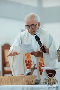 KESEIMBANGAN ANTARA KEDEKATAN DAN JARAK