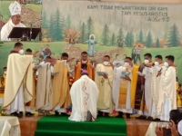 Kami Tidak Mewartakan Diri Kami Tetapi Yesus Kristus (Kor.4.5)